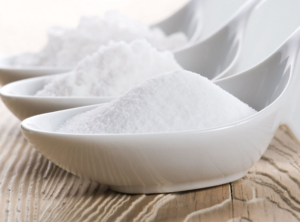 Polacy nadużywają soli. Czym to grozi?