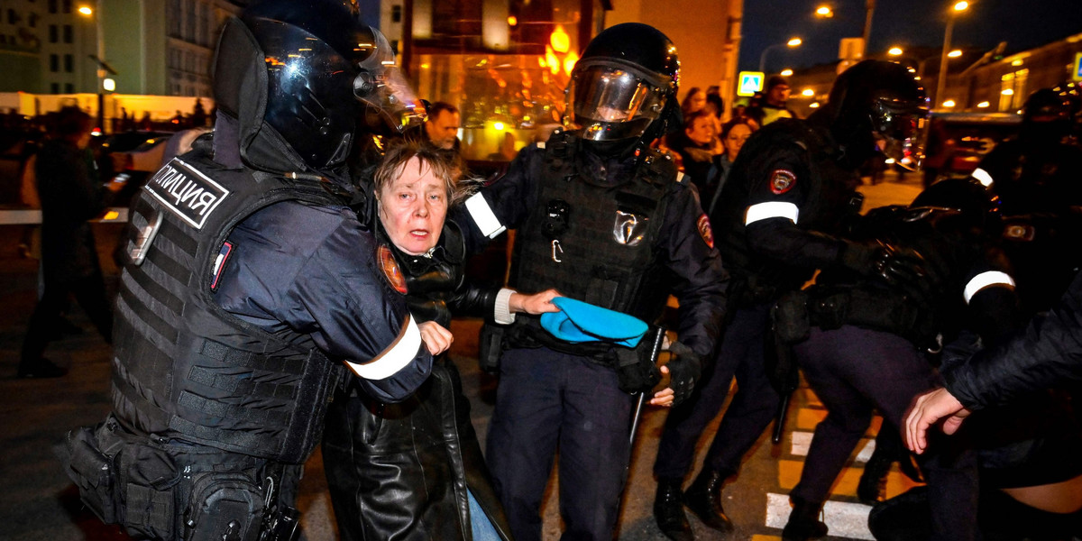 Protesty przeciwników Putina są bezlitośnie tłumione.