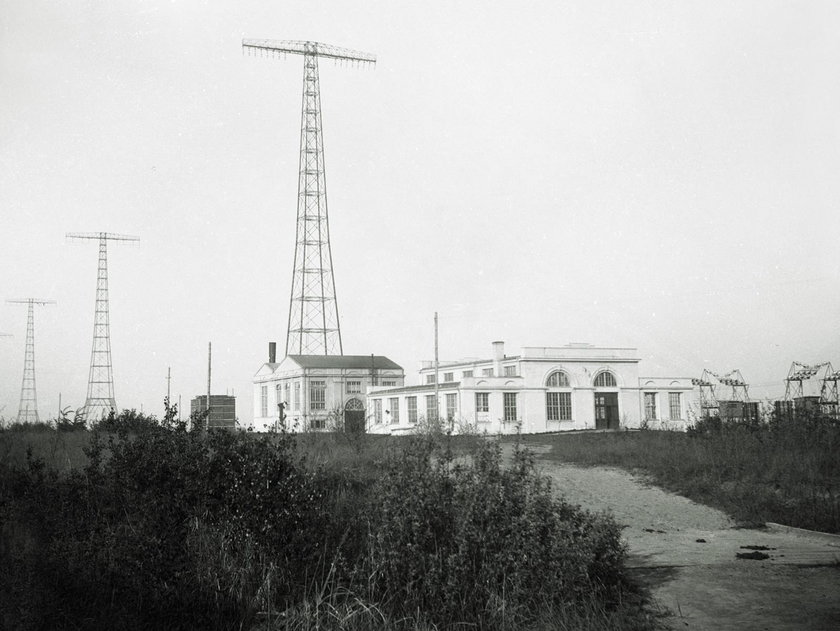 97 lat temu zaczęła nadawać radiostacja Babice. Polski głos popłynął za ocean