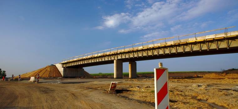 Nieskończone budowy nowych dróg. Rząd tłumaczy się z długiej listy niezrealizowanych inwestycji