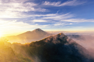 Bali – wyspa wulkanów i hinduistycznych świątyń. Oto jej pięć największych atrakcji