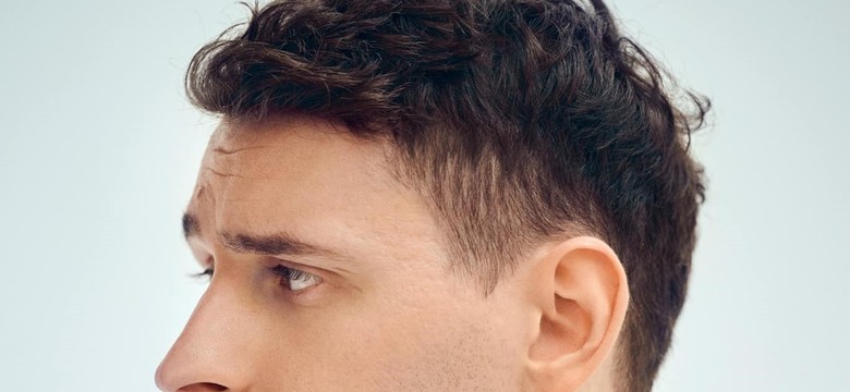 Dawid Podsiadło publikuje "Długość dźwięku samotności" oraz ogłasza dodatkowy koncert