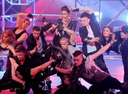 Znany raper rymuje o "dużym zadzie" prezenterki TVN