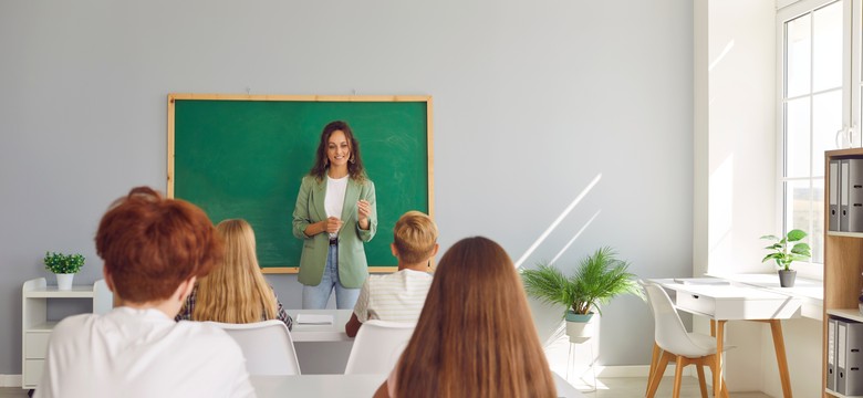 Nagrody dla nauczycieli aż 4 razy wyższe?! Wielkie zmiany w Karcie Nauczyciela