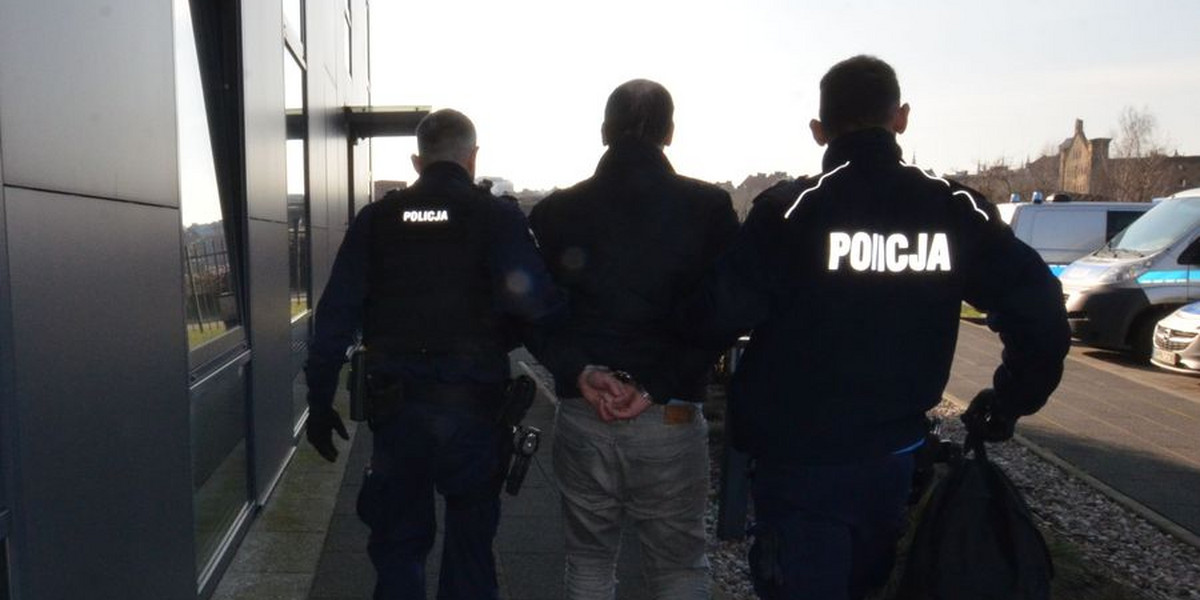 35-latek z Gdańska zatrzymany za agresję i kradzieże.