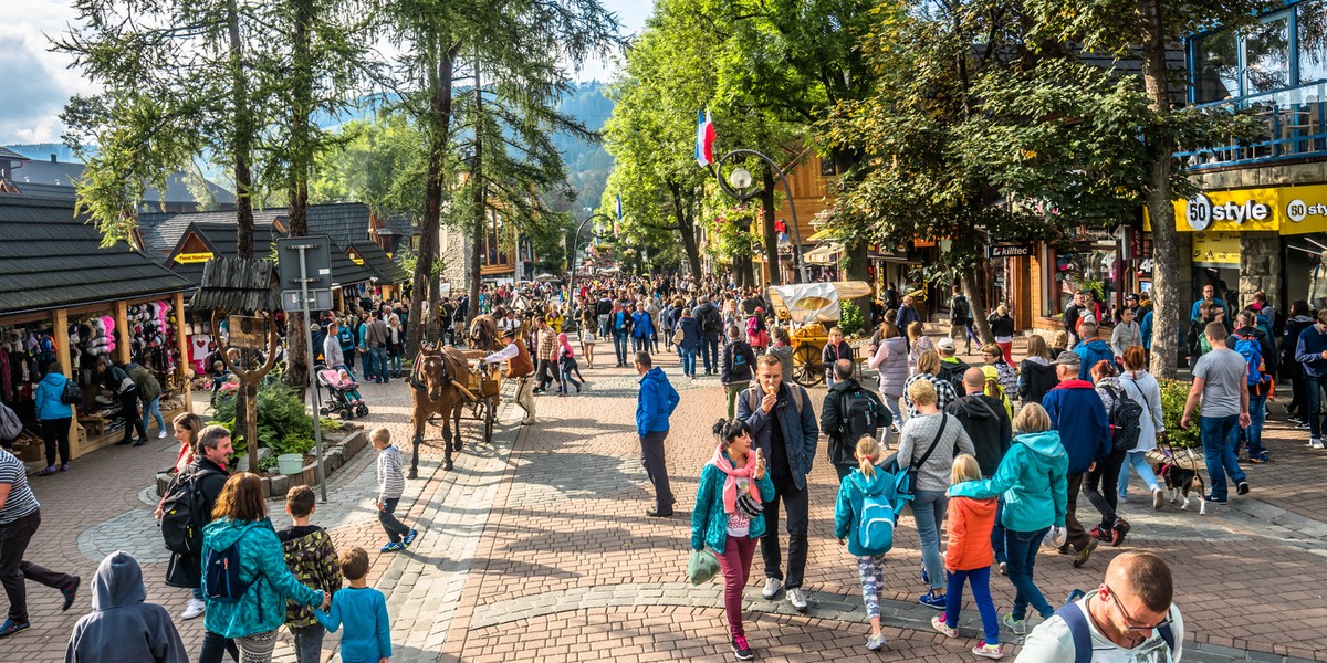 Paszporty covidowe odbiorą turystów polskim przedsiębiorcom?