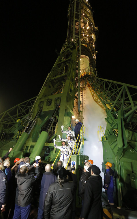 Astronauci przed startem Sojuza