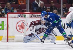 NHL. Siódme z rzędu zwycięstwo hokeistów Vancouver Canucks