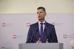 Piontkowski: mamy gotowe rozwiązania na wypadek czwartej fali pandemii na jesieni
