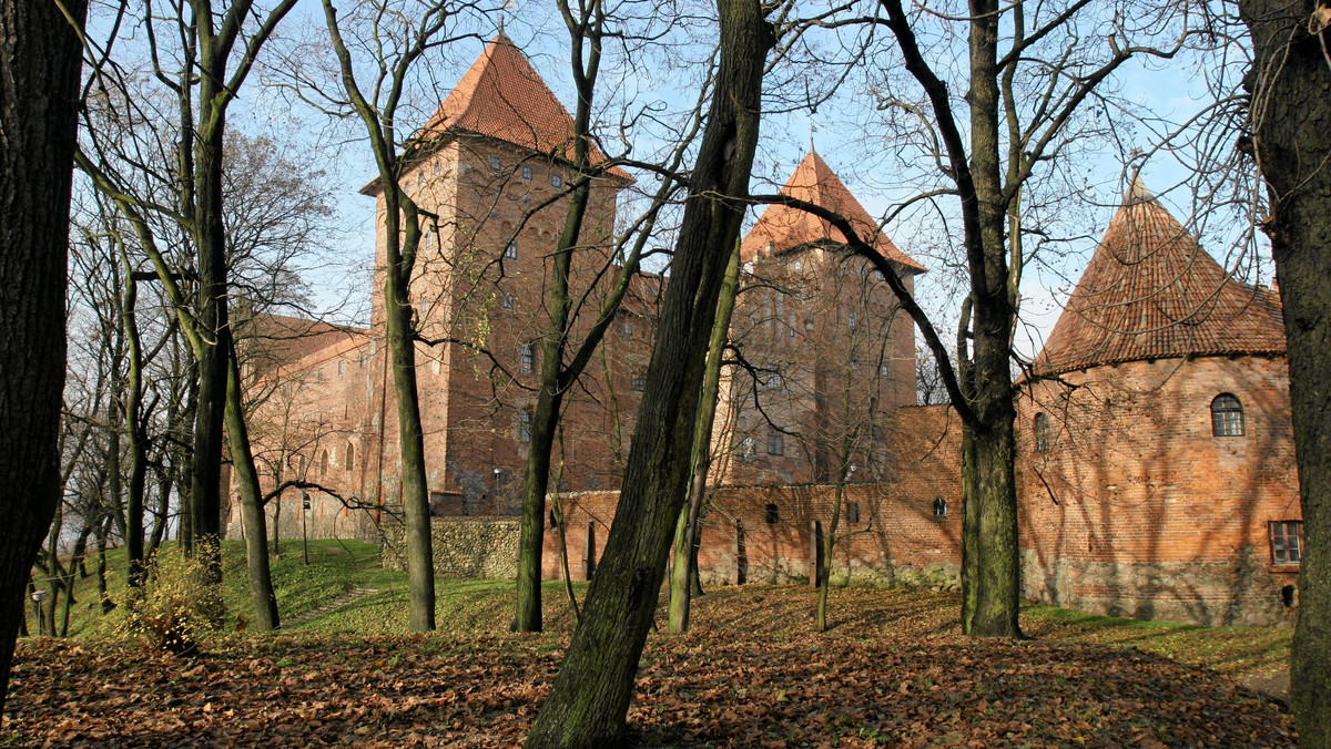 Archeolodzy z Muzeum Bitwy pod Grunwaldem w Stębarku rozpoczną w maju prace przy zamku krzyżackim w Nidzicy (warmińsko-mazurskie). Będą szukać zabytków związanych z funkcjonowaniem prokuratorskiego zamku Zakonu oraz wcześniejszym osadnictwem w tym miejscu.