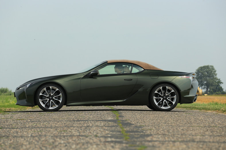 Lexus LC 500 Convertible (2021)