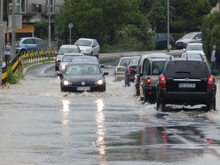 Poplavljene i gradske ulice u Kraljevu