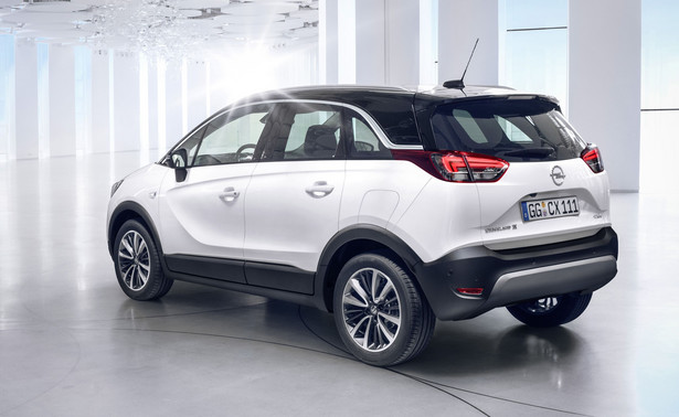 Nowy opel crossland X ujawniony i już jedzie do Polski. Także z fabrycznym LPG [PIERWSZE WIDEO i ZDJĘCIA]