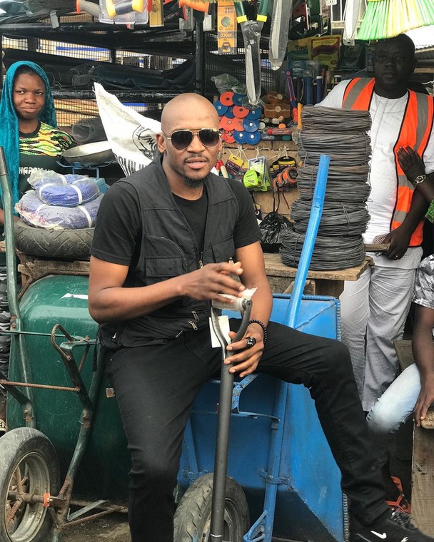 The singer says the Kaduna state governor is not during enough for his citizens [Instagram/JoeelKennis]