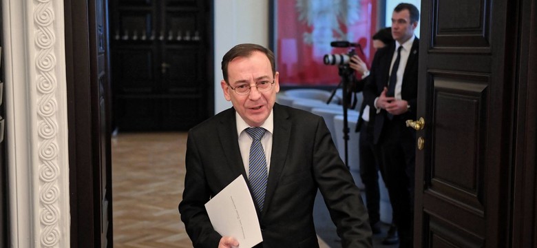 Opozycja krytykuje łączenie stanowisk przez Kamińskiego. Jest reakcja rzecznika rządu
