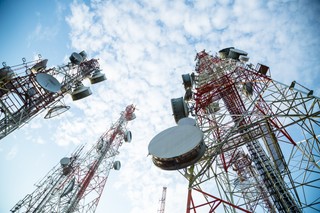 To już koniec tej gigantycznej sieci w Polsce. Będzie lawinowa wymiana telefonów komórkowych. Skończy się dostęp do wielu usług