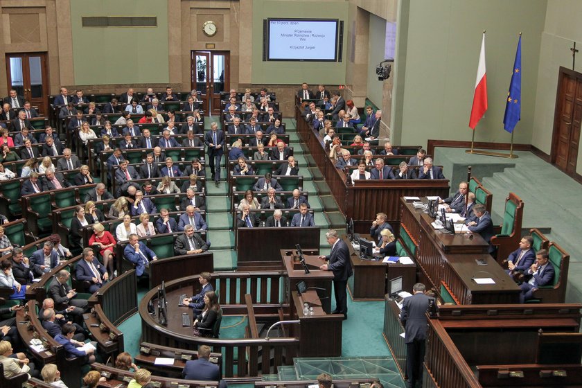 Prezydent podpisał kontrowersyjną ustawę. To będzie bat na opozycję