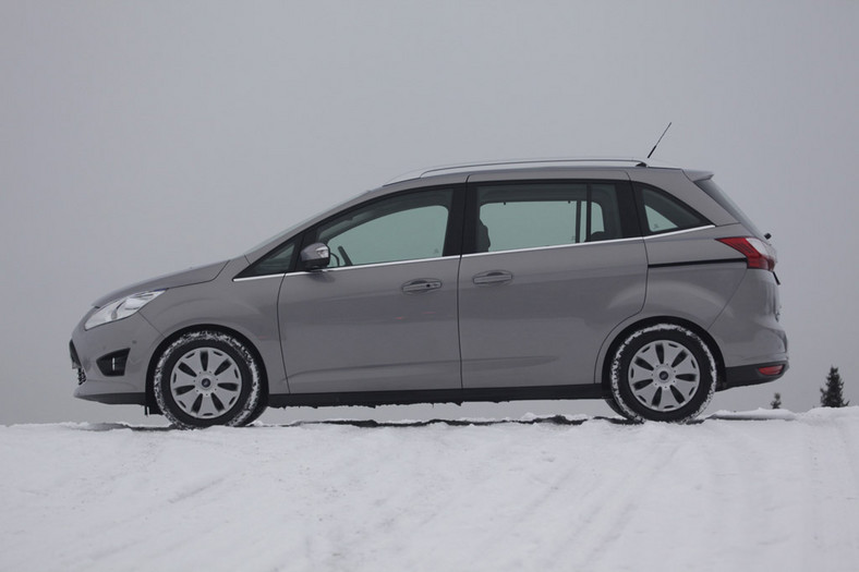 Ford Grand C-Max: kompaktowy van dla dużej rodziny