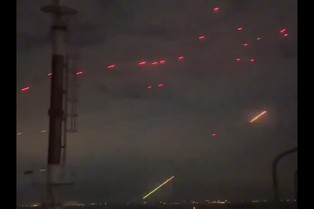 Sceny jak z Gwiezdnych Wojen. Tak Ukraina walczy z bezzałogowcami Geran-2