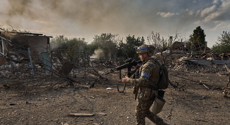 Ukrainian soldiers in the border city of Vovchansk, Kharkiv Oblast, on May 20, 2024.Kostiantyn Liberov/Libkos/Getty Images