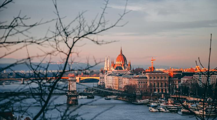 Ezért van undorító szarszag Budapesten: megszólalt a mentőszolgálat és a katasztrófavédelem