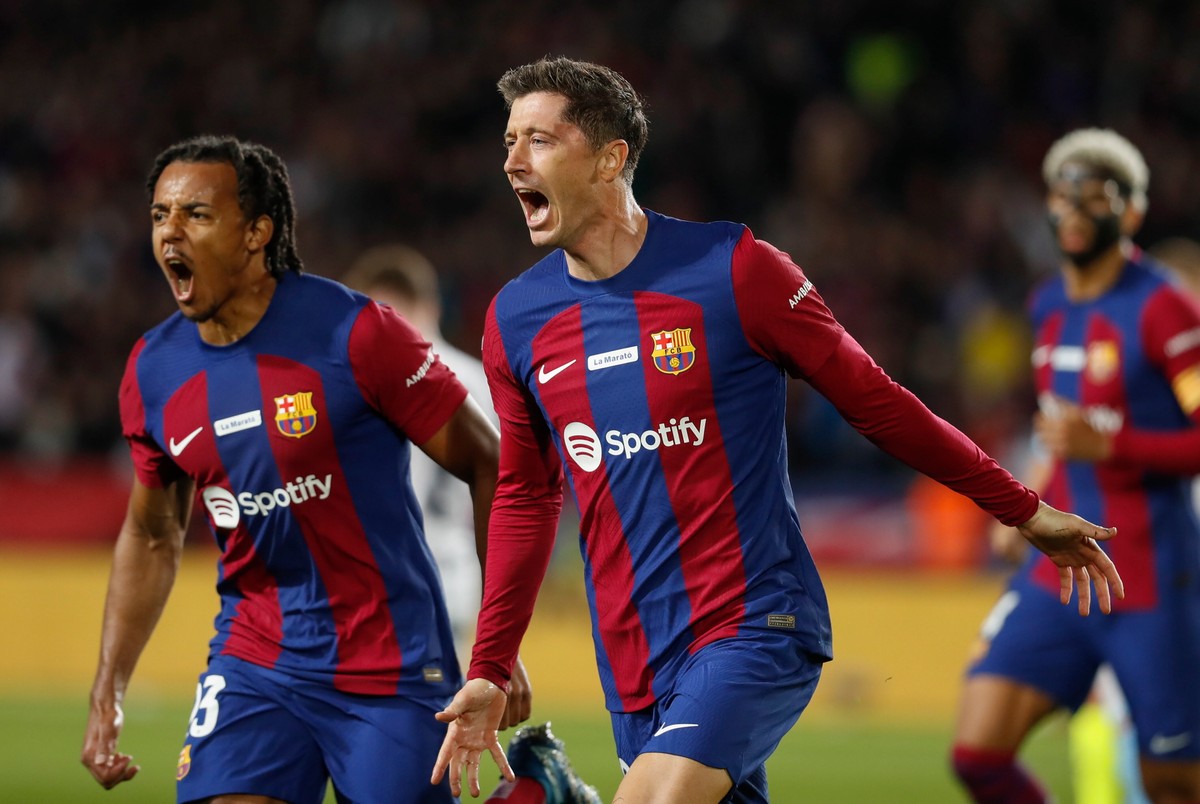 Robert Lewandowski znalazł się w kadrze meczoewj Barcelony na mecz z Royal Antwerp
