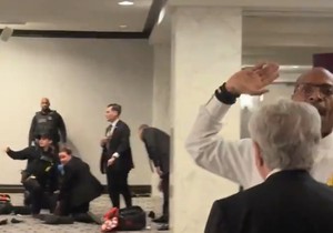 Trenutak kada je uhapšen osumnjičeni za pucnjavu na Trampovoj večeri