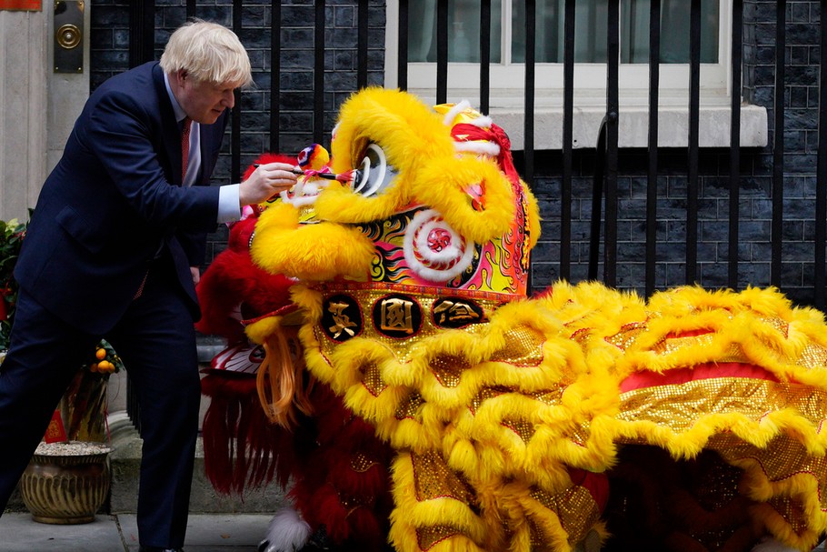 Brytyjski premier Boris Johnson podczas obchodów chińskiego Nowego Roku w Londynie, 24.01.2020