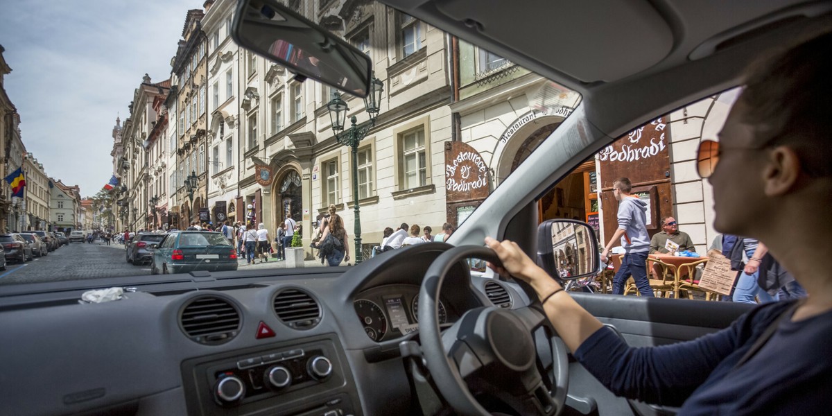 Czesi będą mogli kierować samochodem już od 17. roku życia