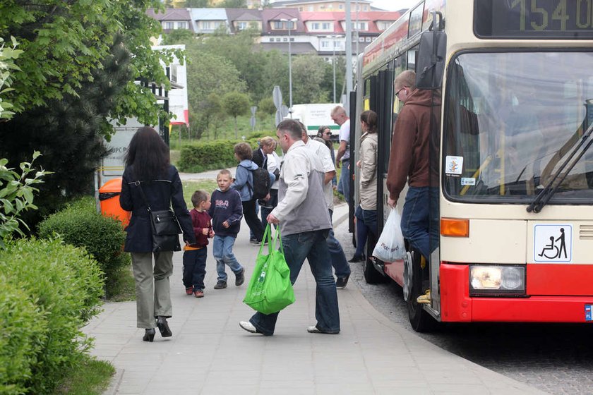 biletomat na przystanku