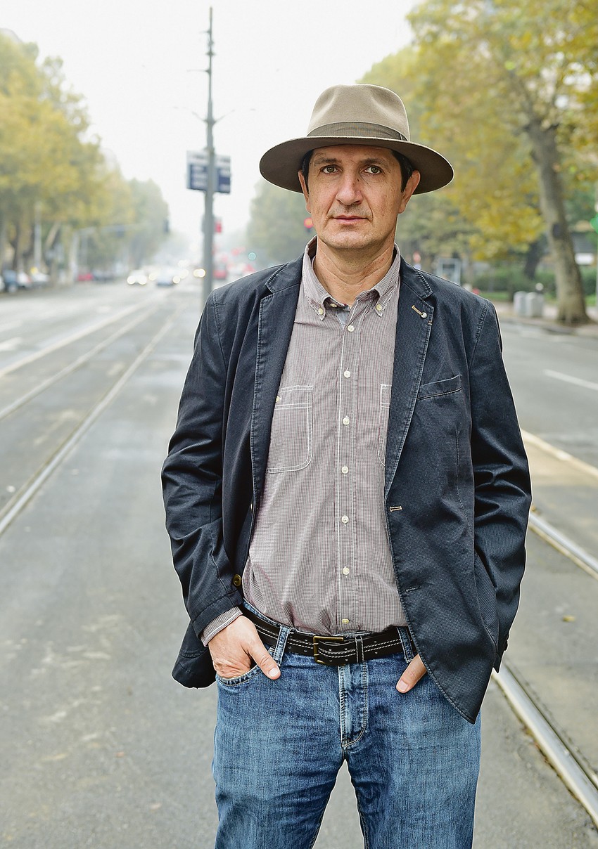 Mržnja je prirodna stvar, događa se u svim krajevima sveta. Međutim, u korenu naše mržnje stoji činjenica da smo mi suđeni jedni drugima, i ispod te mržnje postoji jedna čudna i perverzna privlačnost i bliskost