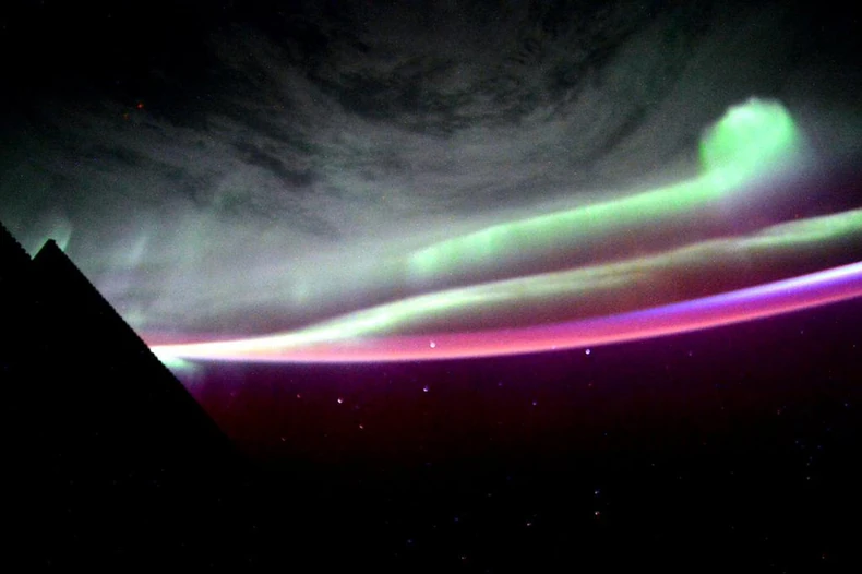 677537_aurora-borealis-foto-twitter-aurora-borealis