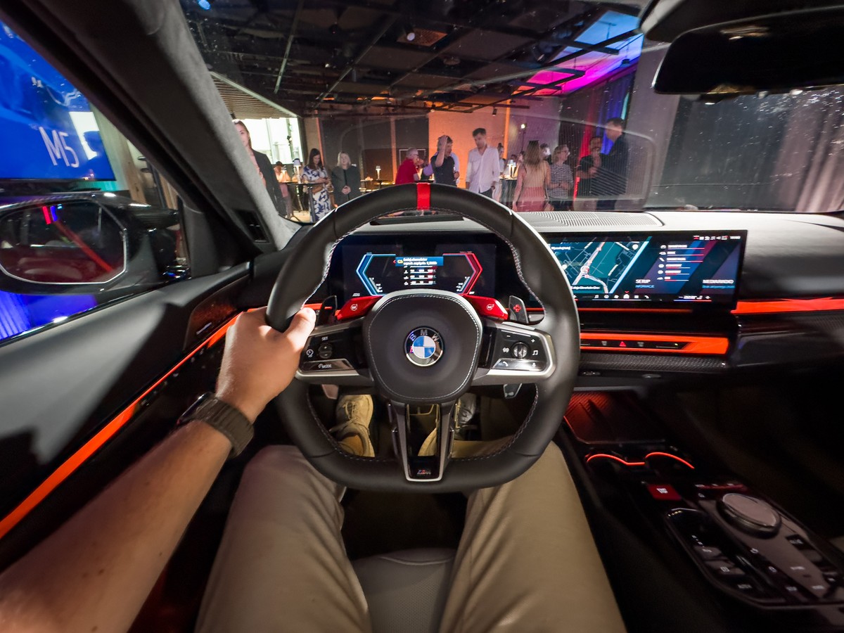 BMW M5 2025