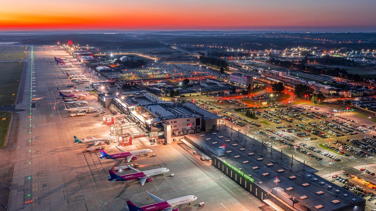 Włącz tryb samolotowy! Odkryj nowe kierunki z Katowice Airport. Gdzie polecimy w 2023 i 2024 roku?