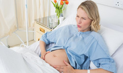 Najczęstsze dolegliwości zdrowotne po porodzie - nietrzymanie moczu, hemoroidy, depresja