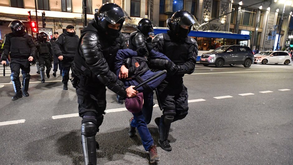 Protesty w Petersburgu po ogłoszonemu częściowej mobilizacji przez prezydenta Władimira Putina.