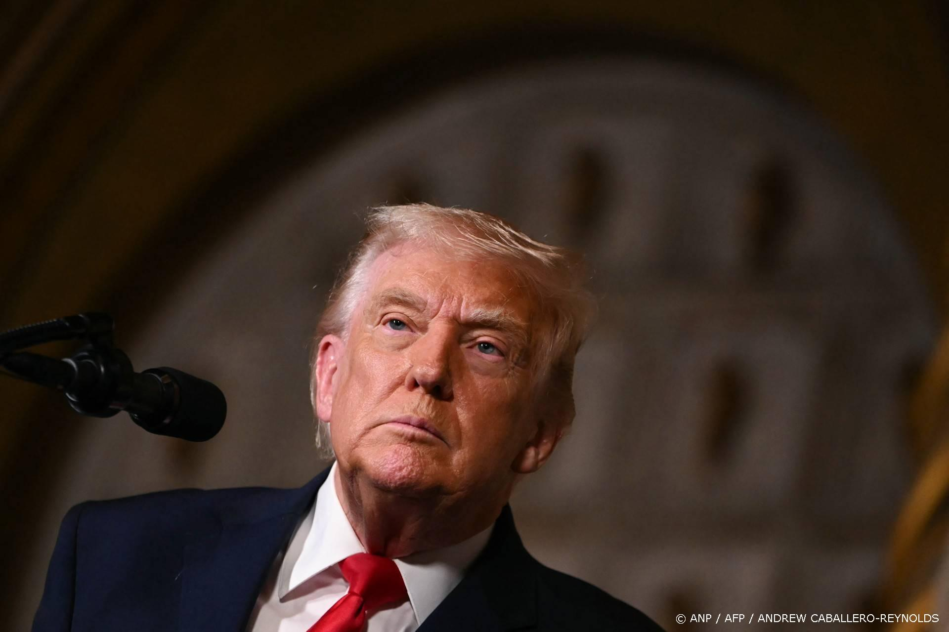 Dreiging van afzettingsprocedure: Justitie houdt 8000 Epstein-documenten achter