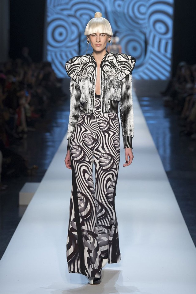 A párizsi haute couture divathét ismét tartogatott magyar szenzációt