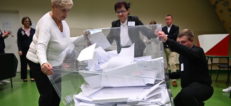 Ministerstwa obiecały pieniądze za dużą frekwencję. Teraz brakuje ogromnych kwot