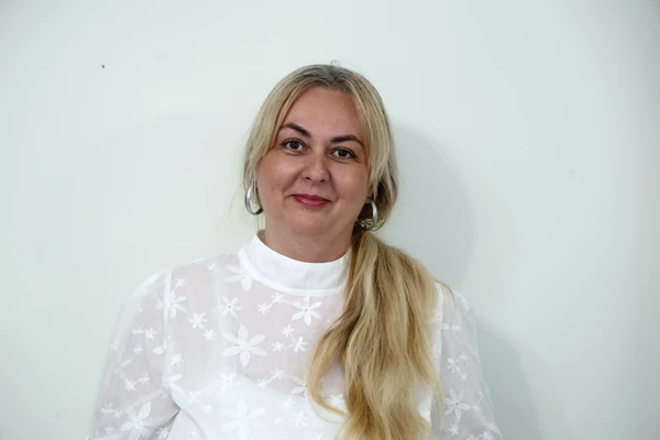 Svetlana nakon TRANSFORMACIJE kao da je PONOVO ROĐENA, a tek da joj vidite FRIZURU: Ona je dokaz da možete izgledati SAVRŠENO i bez IDEALNIH MERA 