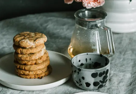 Przepis na proste owsiane ciasteczka, które mają tylko 120 kcal. Zakochasz się w nich od pierwszego pieczenia