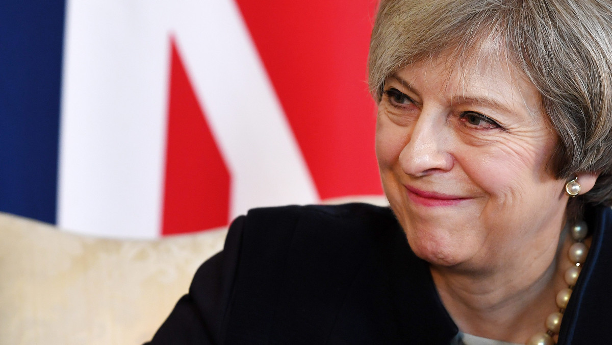 Premier Theresa May przyznała, że obywatele Unii Europejskiej żyjący w Wielkiej Brytanii wnoszą "istotny wkład w społeczeństwo i gospodarkę" i poparła ich prawo do pozostania na Wyspach po Brexicie - donosi dzisiaj dziennik "Evening Standard".