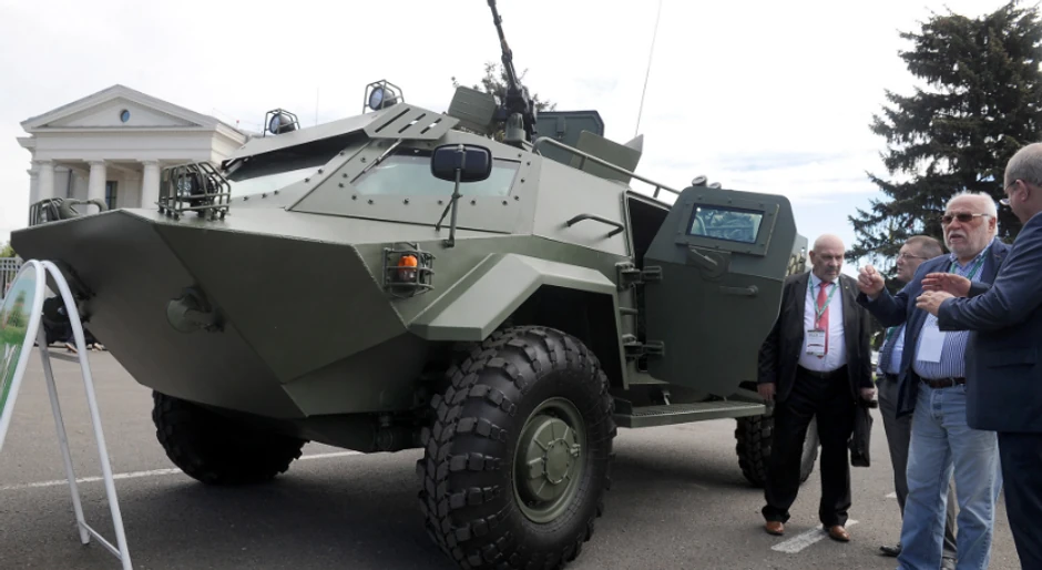 Oklopni transporter na osmoj međunarodnoj izložbi naoružanja i vojne tehnike „MILEX 2017“.
