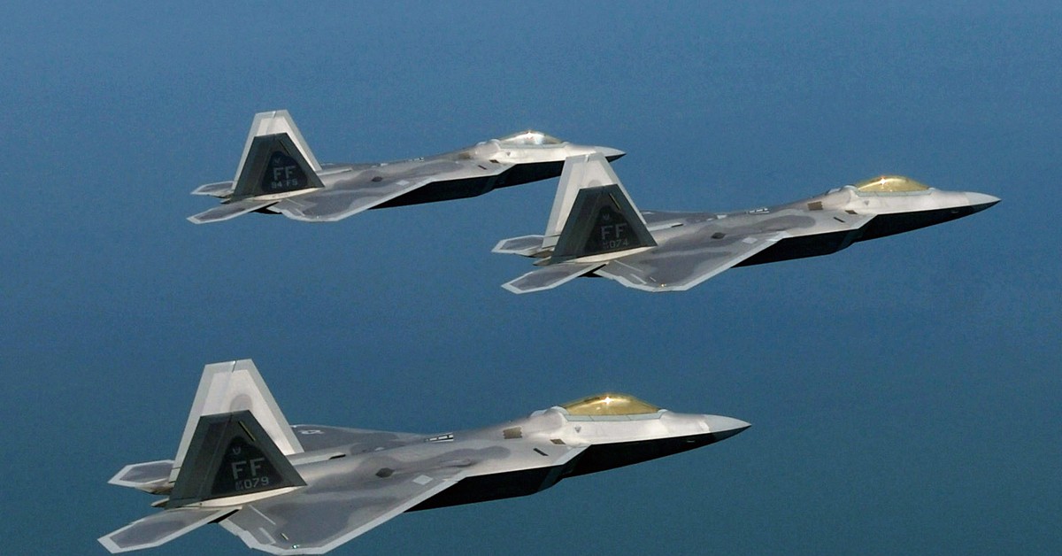 Trump zapowiada „supermyśliwce” F-55 i F-22 Super. Jak daleko z tyłu zostanie Polska z F-35 Husarz?