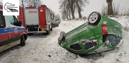 Koszmarny wypadek w Świętokrzyskiem! Kobieta i dwoje dzieci w szpitalu