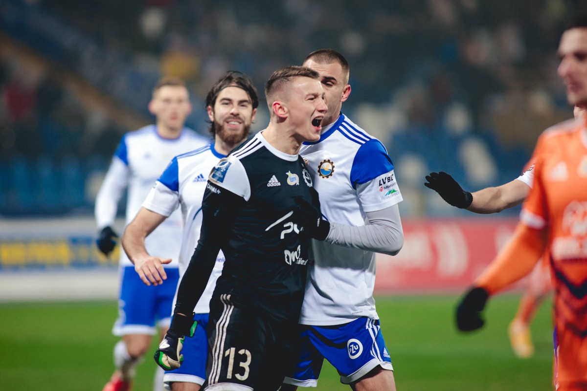 Bramkarz PGE FKS Stali Mielec Rafał Strączek