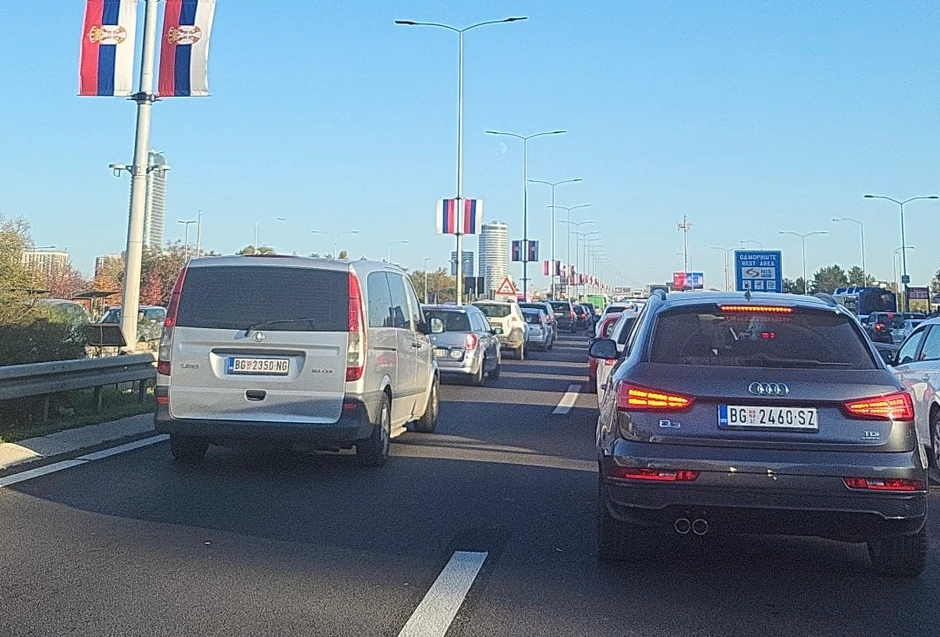 Vozači se podsećaju da prilagode brzinu uslovima saobraćaja i stanju puta