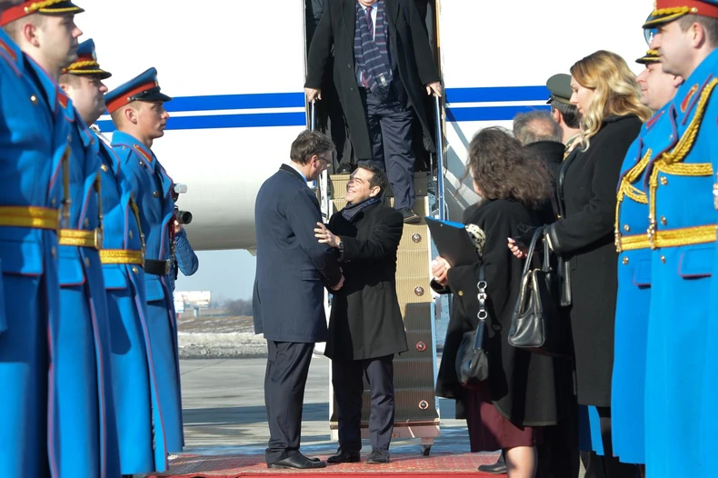 Cipras je nešto pre 10 časova sleteo na beogradski aerodrom, a dočekao ga je premijer Vučić