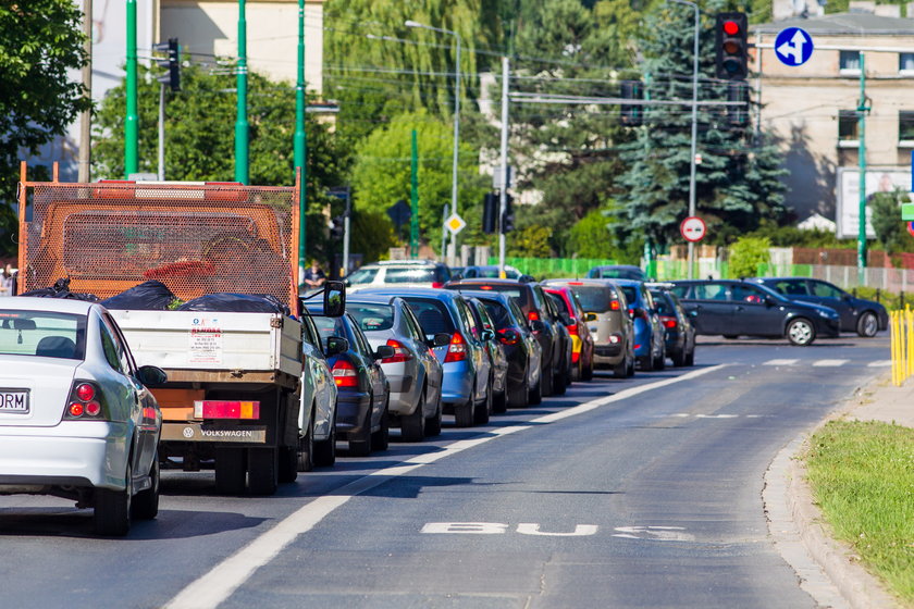 Remont torowiska na Pułaskiego skończy się szybciej