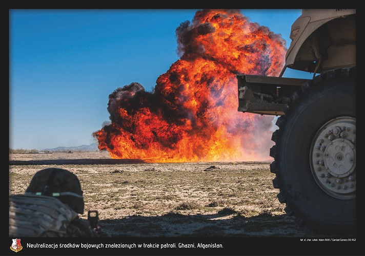 Neutralizacja środków bojowych znalezionych w trakcie patrolu. Polska misja w Afganistanie. Fot. st. chor. szt Adam Roik. Combat Camera DO RSZ